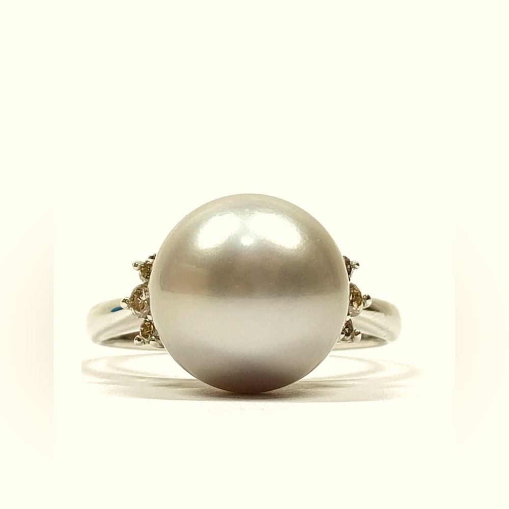 Platinum 900 South Sea Pearl in Gray 11mm